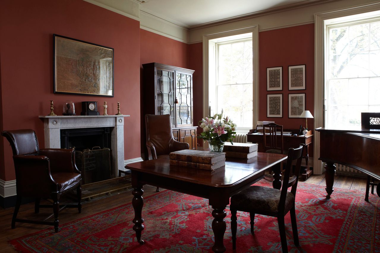 Book Room Red No.50 — Ver la foto