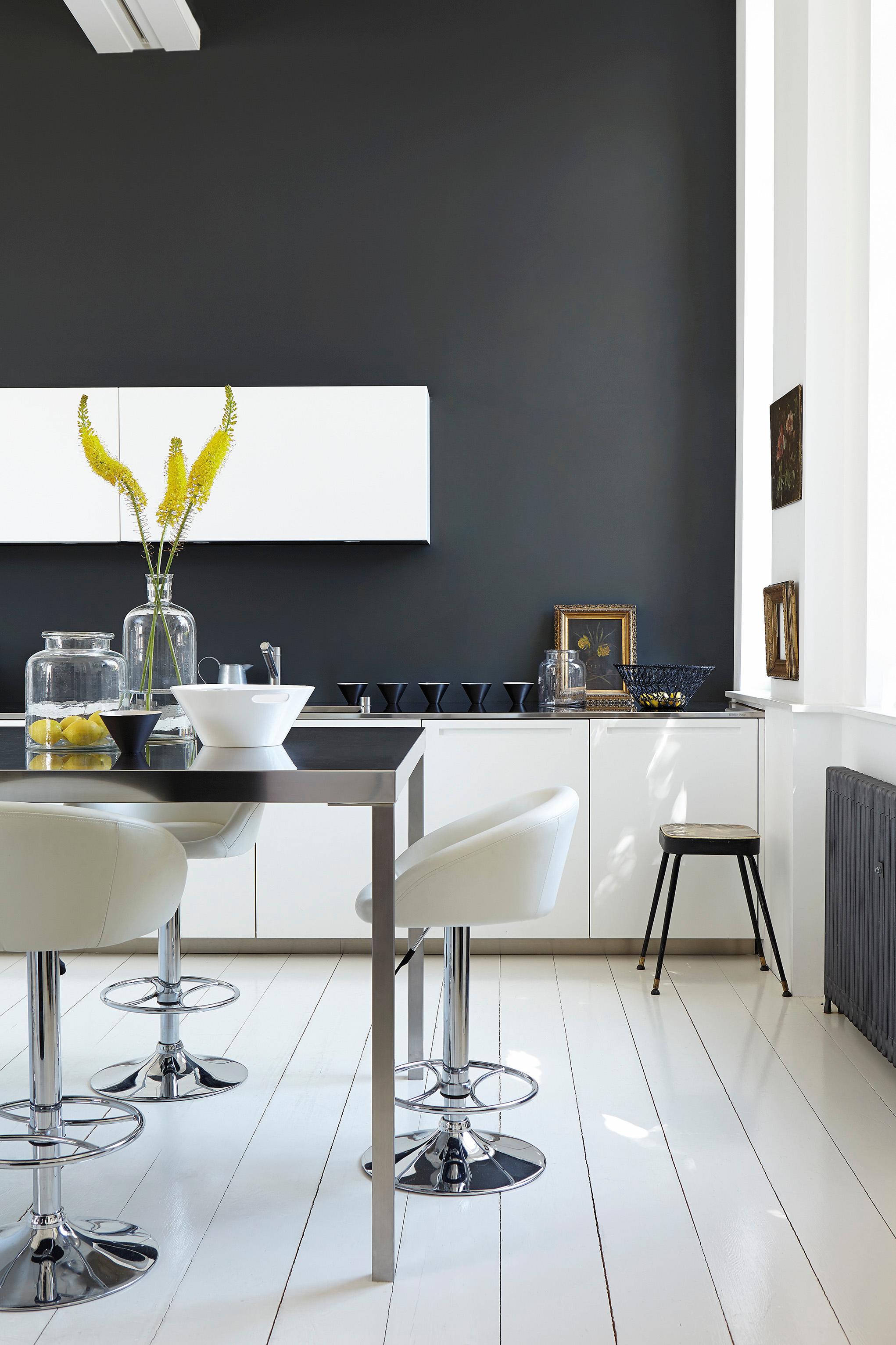 Lamp Black 228 — Ver la foto